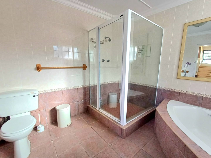 8 Bedroom Property for Sale in Noordhoek Free State